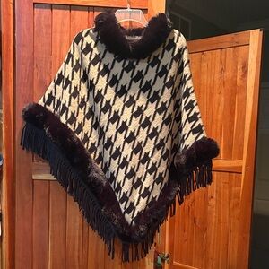 Chic Black and Cream Houndstooth Poncho with faux fur and fringe trim